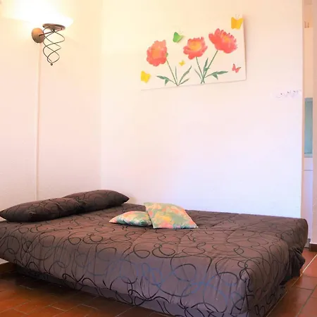 2p Avec Terrasse, Jardin Et Piscine - Le Lavandou, 4 Couchages, Parking Inclus - Fr-1-251-573 Apartment *