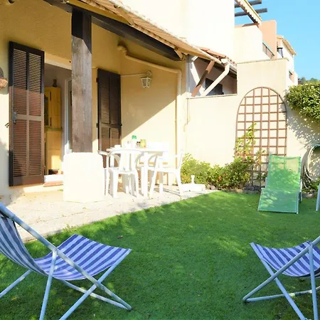 Apartment 2p Avec Terrasse, Jardin Et Piscine - Le Lavandou, 4 Couchages, Parking Inclus - Fr-1-251-573 *